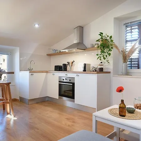Serenity - In The Center Apartment