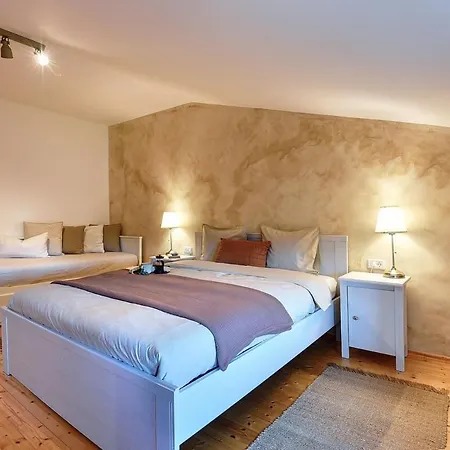 Serenity - In The Center Pula