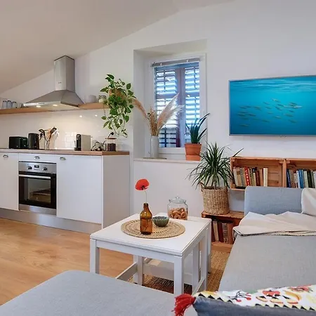 아파트 Serenity - In The Center *